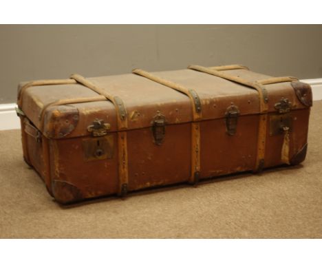 Early 20th century wooden bound travelling trunk, W95cm   Condition Report   Click here for further images, condition, auctio