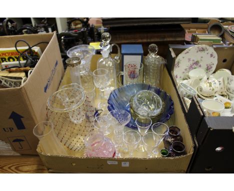 A quantity of glassware.