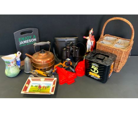 Advertising &amp; Breweriania - Wicker four bottle carrier;  Spaceman &amp; Airplane jelly molds; ice bucket;  Novelty shoe p