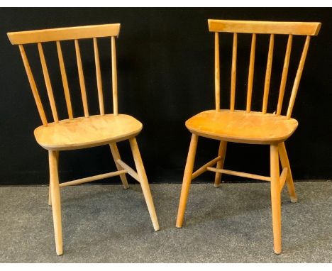 A pair of 1960s Ercol style dining chairs. H-stretchers (2) 