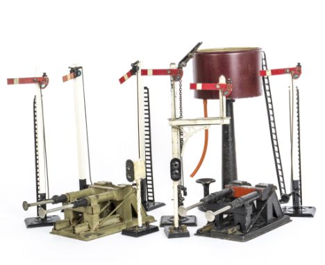 Bassett-Lowke 0 Gauge Tinplate Signals and Other Accessories, comprising 2 single home and one junction lower quadrant signal
