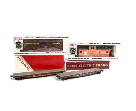 Red Caboose 69152  0 Gauge kit built Flat Cars and K-LINE and Atlas Wagons, Flat cars Union Pacific (1) and Great Northern (2