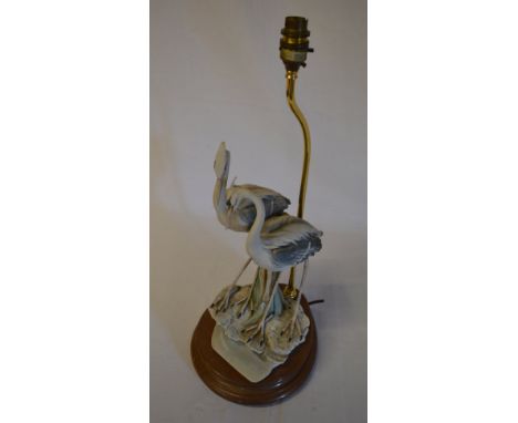 Capodimonte table lamp depicting a pair of storks