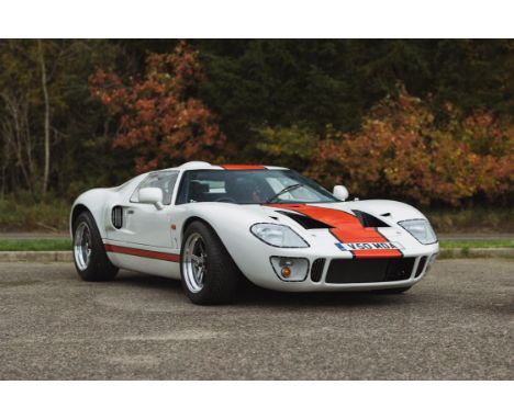 A very well-engineered, rarely used, and faithful recreation of the legendary GT40 in a fetching colour combination.The GT40 