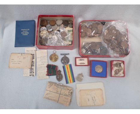 A&nbsp; FIRST WORLD WAR PAIR: 2922 PTE. F . E. GILLETT. R. E.&nbsp; KENT. YEO&nbsp;associated brave conduct award with detail