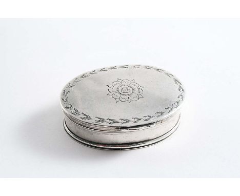 A CHARLES II SMALL OVAL SNUFF OR SPICE BOX with a stand-away hinge and reed borders, the cover scratch-engraved with a Tudor 