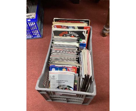 Manchester United Programmes - Youth single sheets, reserves, finals, European, aways, friendlies, newspaper editions, etc:- 