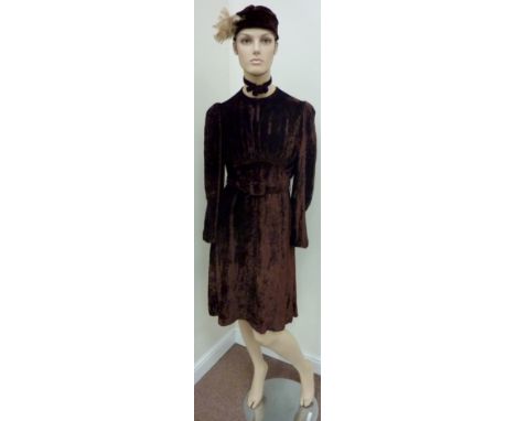 Vintage & Designer Clothing, Accessories and Textiles - Late 1930s velvet dress with matching belt, choker and hat

(Provenan