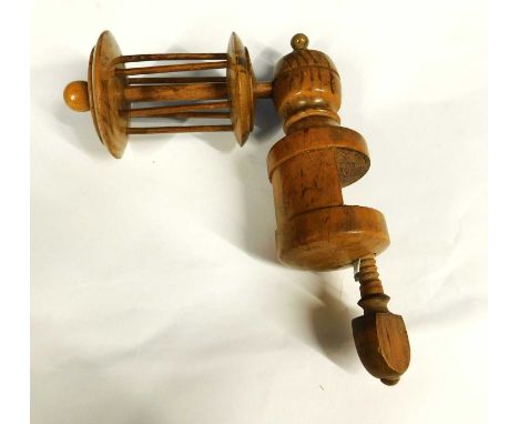 A 19th century fruitwood, sewing clamp / thread winder, approx. 18 x 14cm