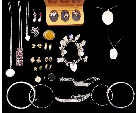 9ct gold jewellery including six pairs of earrings, ring and pendant, silver jewellery including charm bracelet, bangles, cha