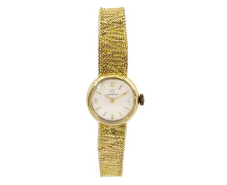 Omega ladies 9ct gold manual wind wristwatch, Cal. 484, on 9ct gold bracelet, both hallmarked London 1966Condition Report:App