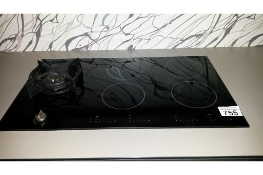 Atag This Is The Bentley Of Kitchen Appliances 4 Ring Induction Hob With 1 Gas Ring Model Md