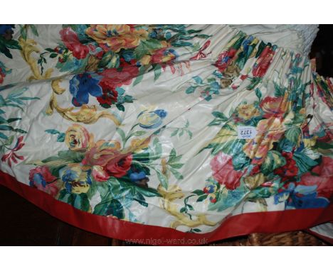 A pair of Clarissa cream and floral fully lined Curtains and Pelmet, 56'' x 90'', pelmet 108'' wide.