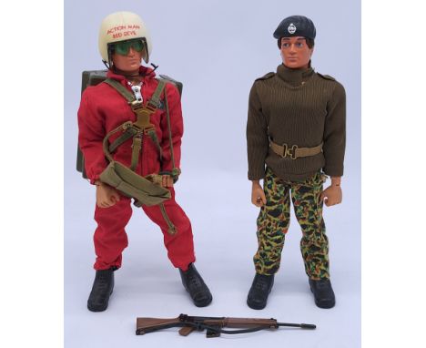 Palitoy Action Man vintage pair of loose figures to include (1) Action Soldier, dark flock hair, gripping hands, dynamic body