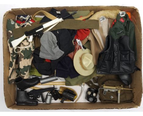 Palitoy Action Man vintage loose clothing/accessories to include guns, various part outfits, helmets/hats plus others - see p