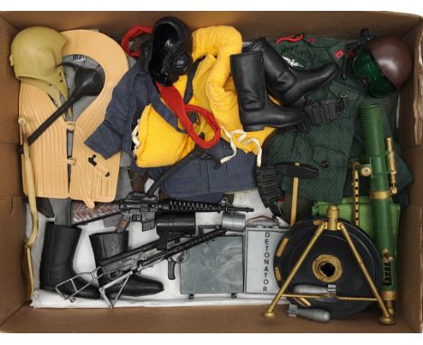 Palitoy Action Man vintage loose clothing/accessories to include guns, various part outfits, helmets/hats plus others - see p