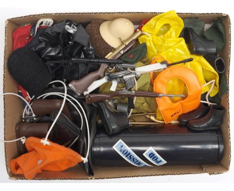 Palitoy Action Man vintage loose clothing/accessories to include guns, various part outfits, helmets/hats plus others - see p