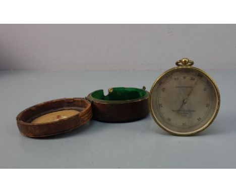 BAROMETER / WETTERSTATION / weather station, Messing, Glas, Perlmutt und Holz; Negretti und Zambra, England, Ende 19. Jh.. Ba