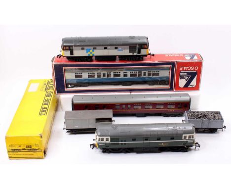 Large tray of Lima and one Big-Big train: Class 33 diesel ‘Isle of Grain' 33050; D6506 BR green; LMS br/1st coach; BR grey bl
