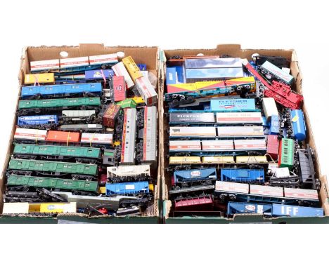 Two trays containing a large quantity of approx 80+ various loose items of 00 gauge rolling stock and accessories to include 