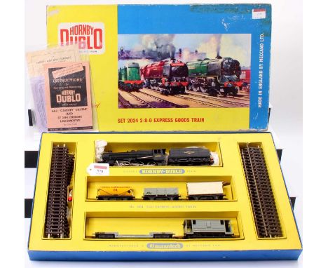 2024 Hornby-Dublo 2-rail 2-8-0 8F Express Goods Train set comprising loco 48073 (Ringfield motor), five wagons, track, track 