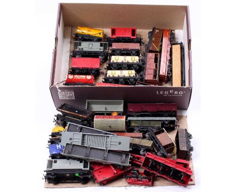 Approx 30 unboxed Hornby-Dublo goods wagons, a variety from all eras. Includes a hopper and HRCA Anniversary van. (F-E)