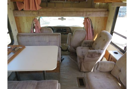 19 Ford 50 Automatic Class C 27ft Vanguard Motorhome