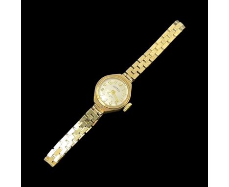 Roamer ladies 9ct gold manual wind wristwatch, on 9ct gold braceletCondition Report: Approx 10.45gm (excluding movement), bra