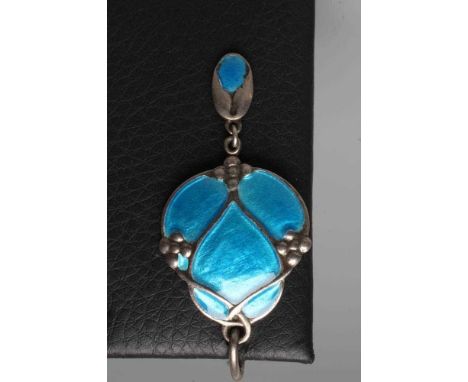 A MURRLE BENNETT PENDANT of trefoil form cast with three forget-me-nots and enamelled in blue, pendant with a small oval enam