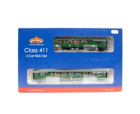 Bachmann Model Railways BR SR Class 411 4 Car EMU Set (31-425). Comprising 4CEP EMU 7105, late SR multiple unit in Southern r