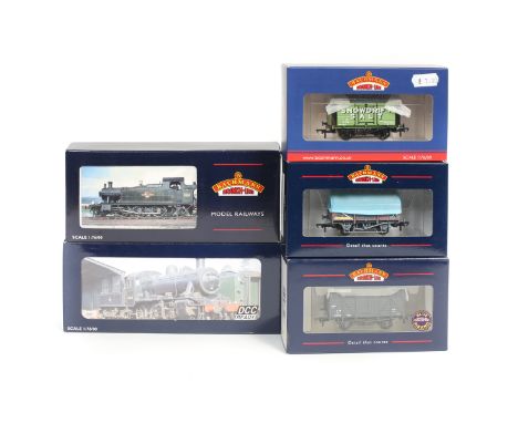 Bachmann Branch-Line Model Railway. 2 locomotives - BR Ivatt Class 2 2-6-0 tender locomotive RN46520 (32-828), in dark green 