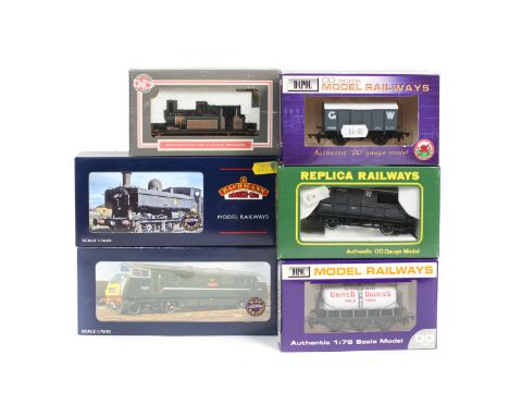 3x locomotives by Bachmann and Dapol  and freight wagons by Dapol and Replica. BR class 42 Warship diesel locomotive, Vanguar
