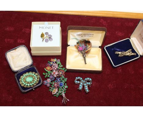 Selection of Vintage Broaches 