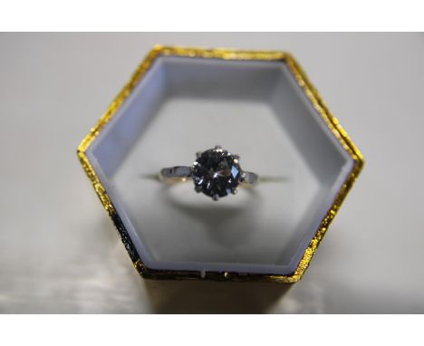 A 9ct gold solitaire ring size J 1/4 
