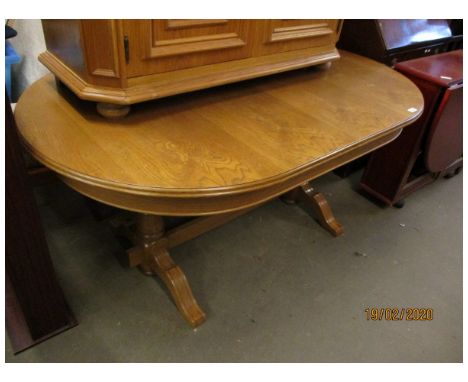 MODERN LIGHT OAK EXTENDING DINING TABLE 