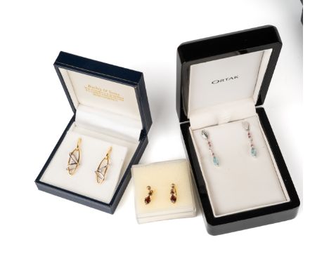 A pair of 18ct yellow and white gold drop earrings, each set with a diamond approx 0.05ct, post and butterfly earrings, gross