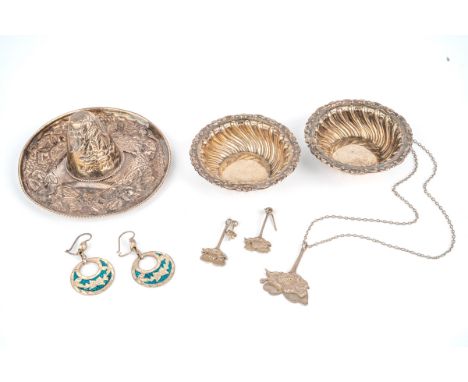 A collection of silver, to include a 1970's silver pendant necklace and matching earrings, by Alastair Norman Grant, Edinburg