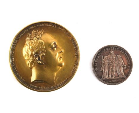 A medal of the Duke of Clarence 1827, 155 g and 65 mm in diameter in gilt white metal, thought to be by Henning. The obverse 