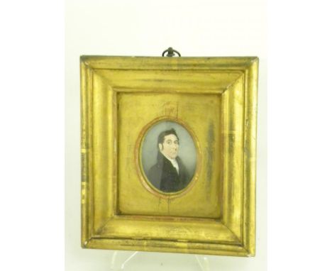 ENGLISH SCHOOL, EARLY 19TH C - PORTRAIT MINIATURE OF A GENTLEMAN, IVORY, OVAL, GILTWOOD FRAME