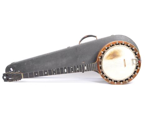 New Windsor No. 4 Zither banjo. An early 20th century five string New Windsor Banjo, comprised of a walnut neck with ebony fi