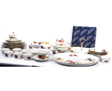 Royal Worcester - Evesham - A collection of 20th century Royal Worcester porcelain tea and dinner service pieces in the Evesh