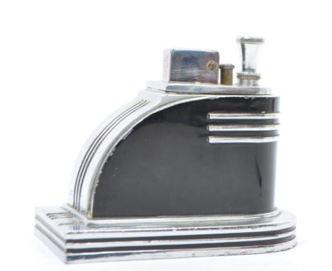 Ronson - American Design - An Art Deco circa 1930s chrome and enamel table / desk top touch tip lighter. Having American and 