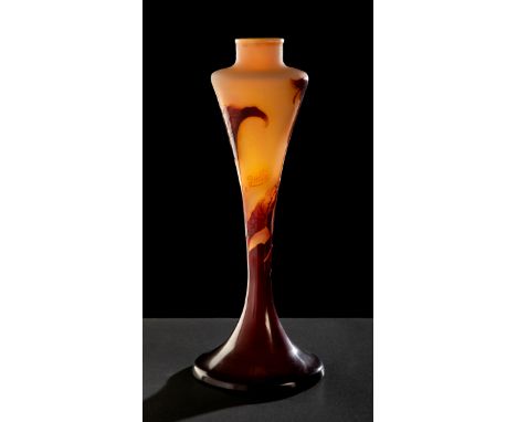 ÉMILE GALLÉ (Nancy, France, 1846 - 1904).Lampholder, ca. 1920.Acid-etched cameo glass.Signed on one side.Provenance: Private 