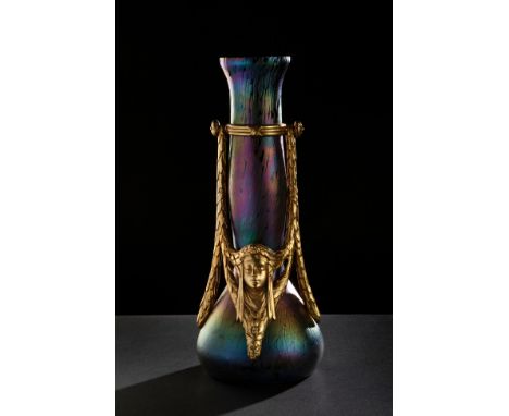 Jugendstil vase. Austria, ca. 1915.Iridescent blown glass.Provenance: Private collection, Spain between 1970-1990.Measurement