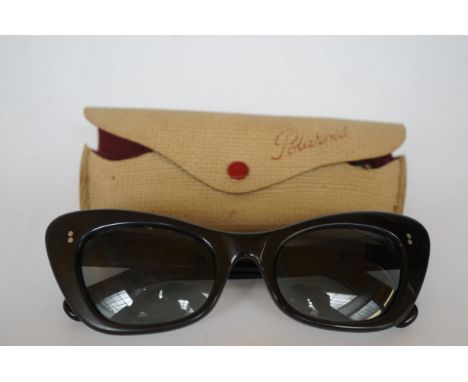 Pair of vintage (polaroid) glasses &amp; case 