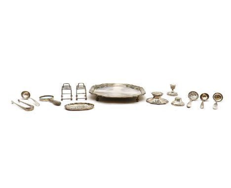A collection of silver items,comprising a silver inkwell, Birmingham 1918, a silver oval tray marked 'Thornhill &amp; Co. New