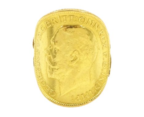 King George V 1915 full sovereign curved coin ringCondition Report:Approx 9.25gm, shank tested 9ct, size G-H