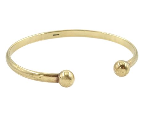 9ct gold torque bangle, hallmarkedCondition Report:Approx 15.95gm, length end to end 16cm, some light surface scratches and s