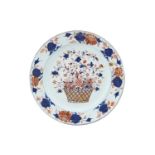 A CHINESE IMARI PLATE, 17TH CENTURY