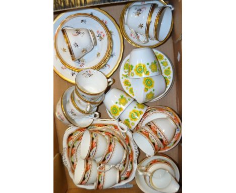 Teaware - a Paragon six-setting tea service, printed and decorated in the Imari pallet, printed marks, c. 1910; Royal Chelsea